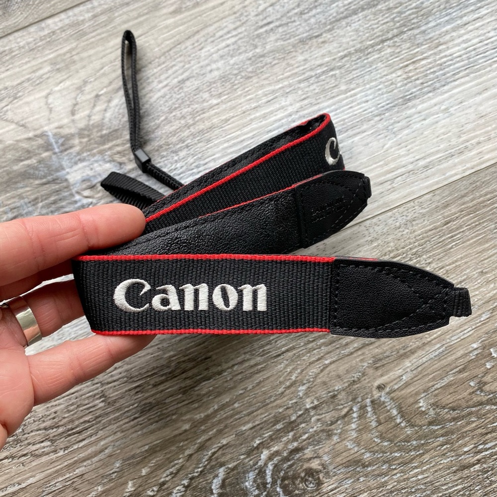 3/$20 CANON anti slip adjustable camera strap black